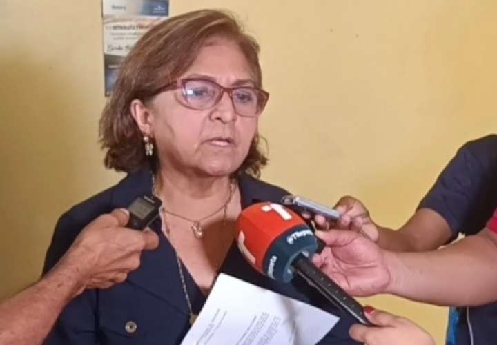  Briseida Batista, nueva directora de la escuela Normal.