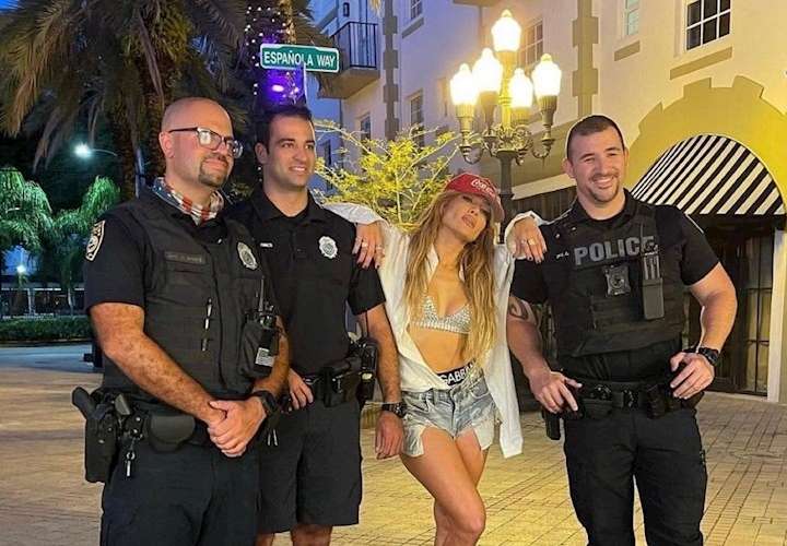  Jennifer López y el rapero Rauw Alejandro ruedan un video clip en Miami Beach
