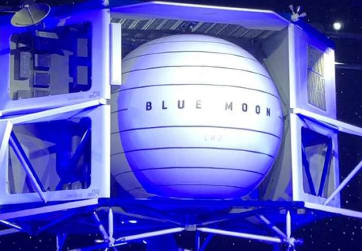 Jeff Bezos presenta el vehículo de aterrizaje lunar para llevar astronautas