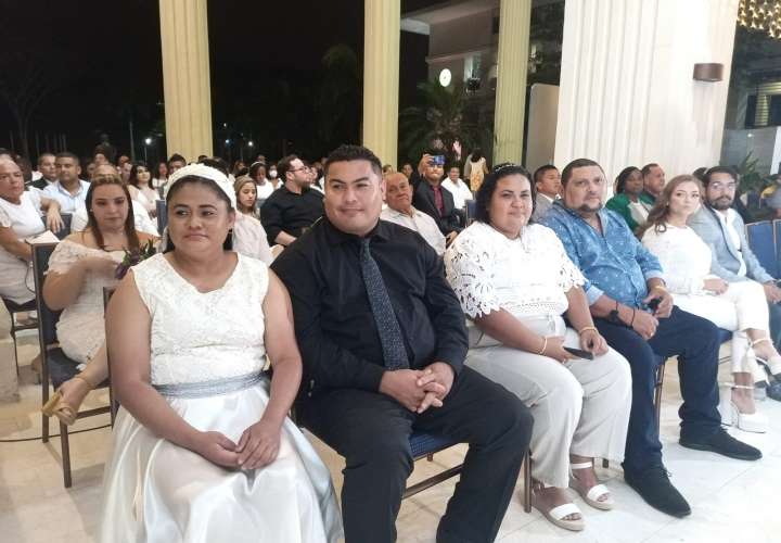 Dieron el "Sí", 46 parejas se unen en boda masiva 