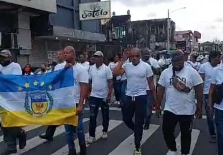 Marchas, cierres y enfrentamientos en segundo día de paro en Colón