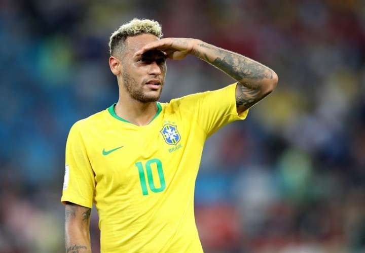 Neymar no marcó ante Serbia, pero siempre mantuvo el peligro en el arco rival. Foto EFE