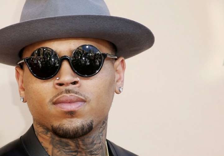 Chris Brown fue detenido en París y es acusado de violación