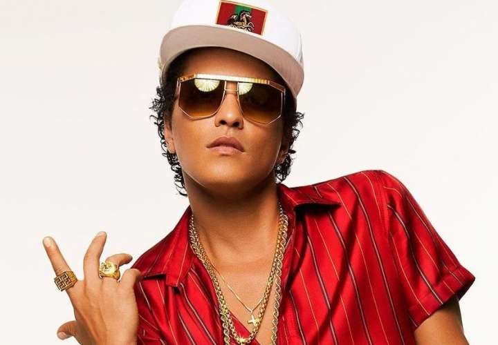 Bruno Mars sorprendió a sus amigos con un regalo millonario 