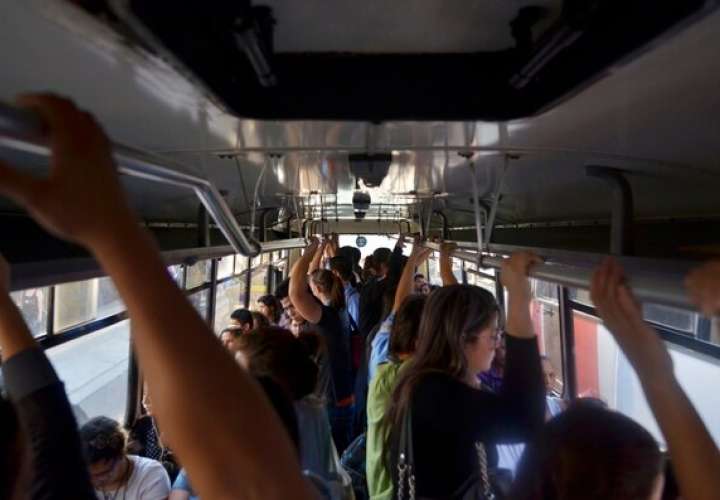 Buses de Panamá Norte no cumplen con el distanciamiento entre pasajeros
