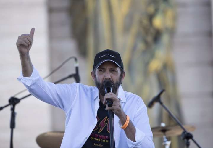  Juan Luis Guerra da positivo al bicho y pospone concierto
