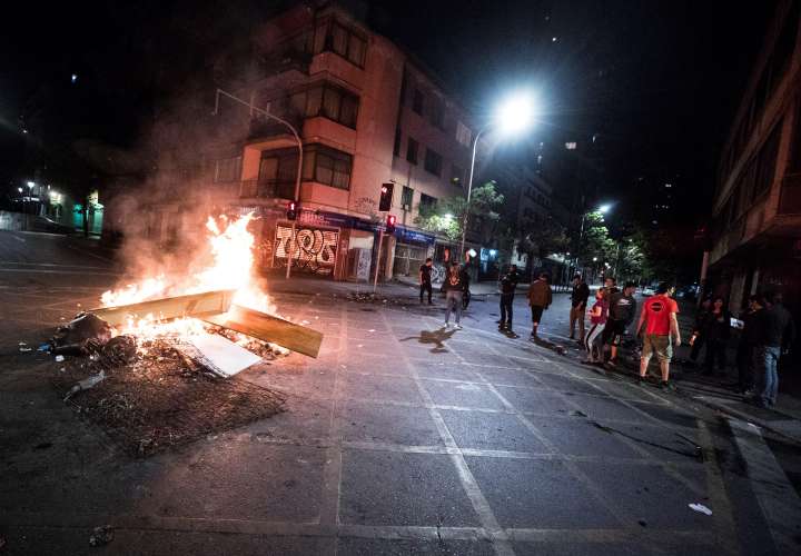 Van 19 muertos durante protestas en Chile 