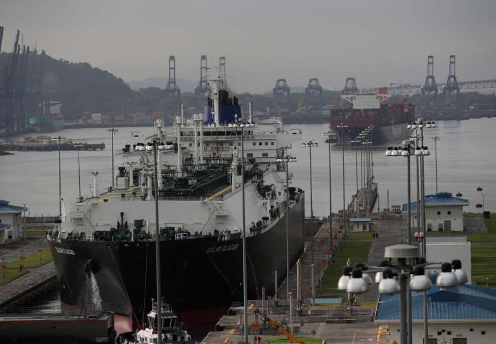 Canal de Panamá, ante reto de aumentar paso diario de buques tras ampliación