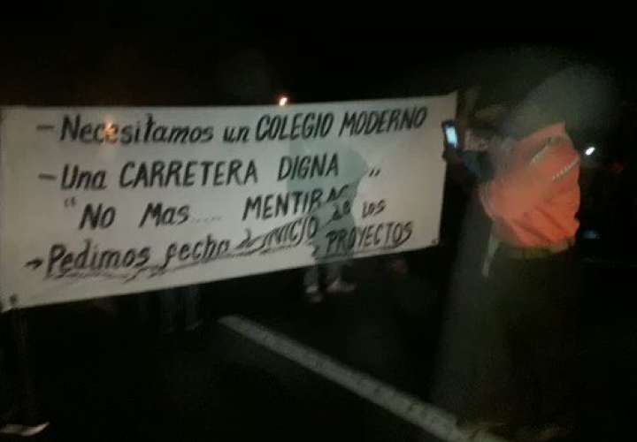 Protestas escolares en Arraiján y Veraguas  [Videos]