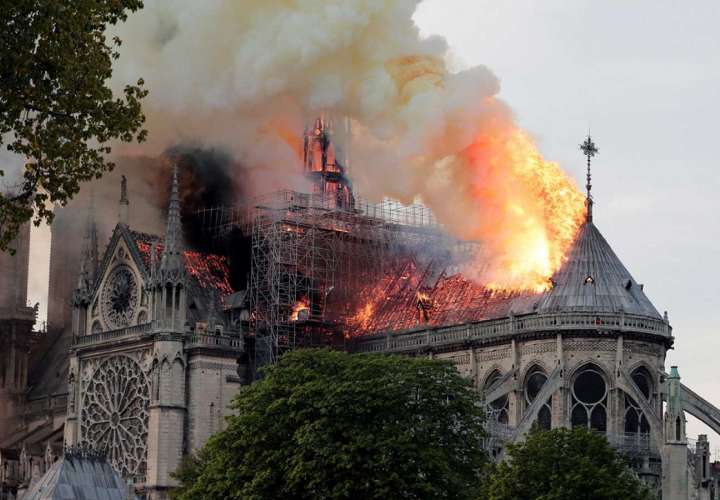 Descartan mano criminal en el incendio de la catedral de Notre Dame