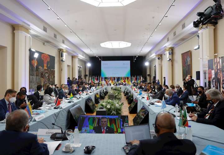 ministros de Relaciones Exteriores y jefes de delegación de los países que integran la Comunidad de Estados Latinoamericanos y Caribeños (Celac) 