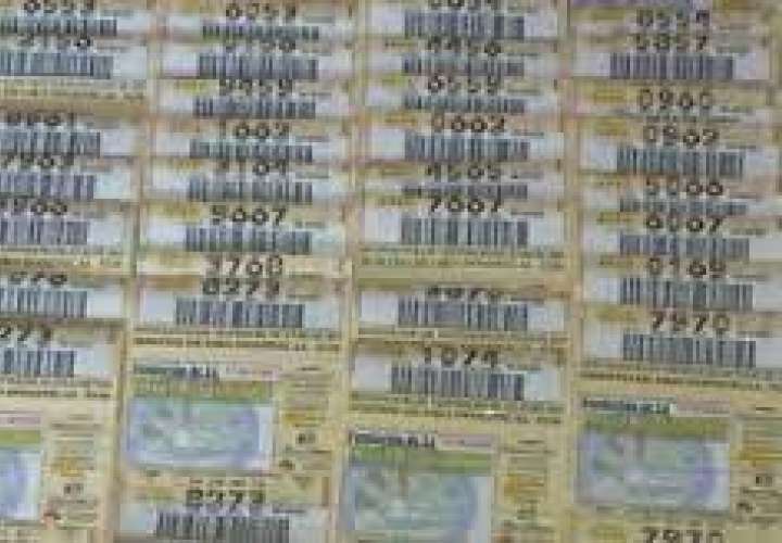 Billeteros siguen registrando bajas ventas tras escándalo de la Lotería