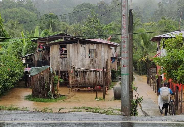 Sector de Changuinola anegado, debido a las lluvias.