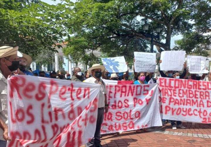 Chepanos protestan para exigir a Cortizo que vete el proyecto 241 