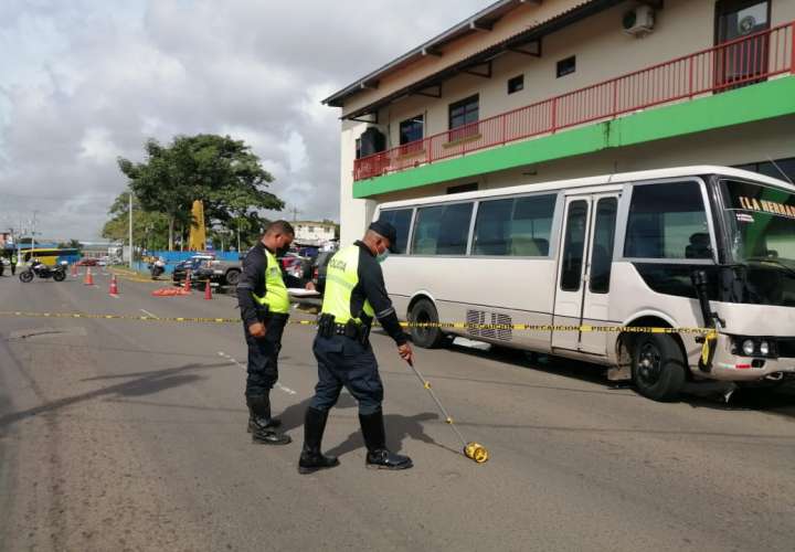 Hombre muere arrollado por un bus en La Chorrera