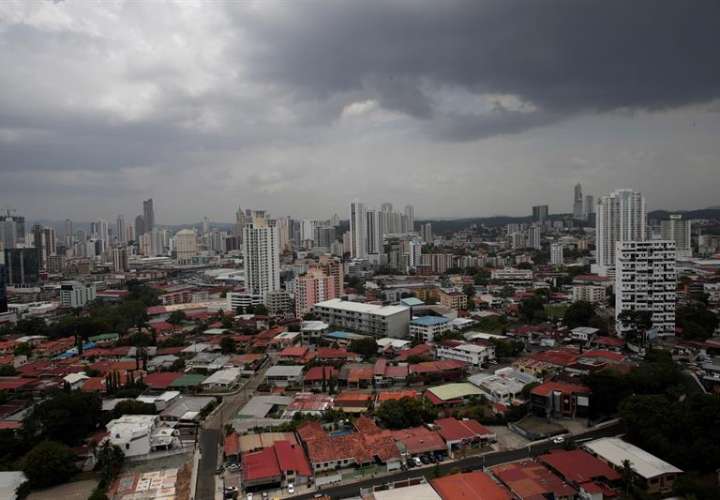 Panameños disfrutan de una gris jornada de reflexión previa a las elecciones