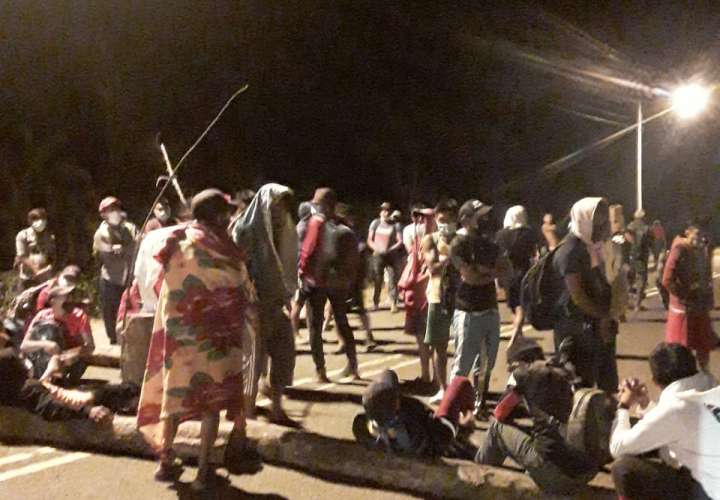 Comunidad de Clarita Wala cerraron la calle por falta de respuestas del MOP