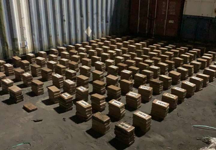 Ubican 776 paquetes de droga en un contenedor en Colón 