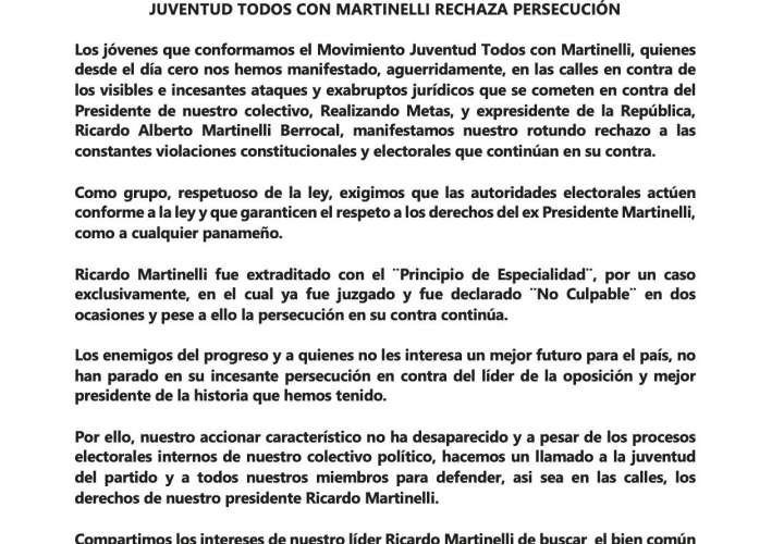 Jóvenes rechazan persecución contra expresidente Martinelli