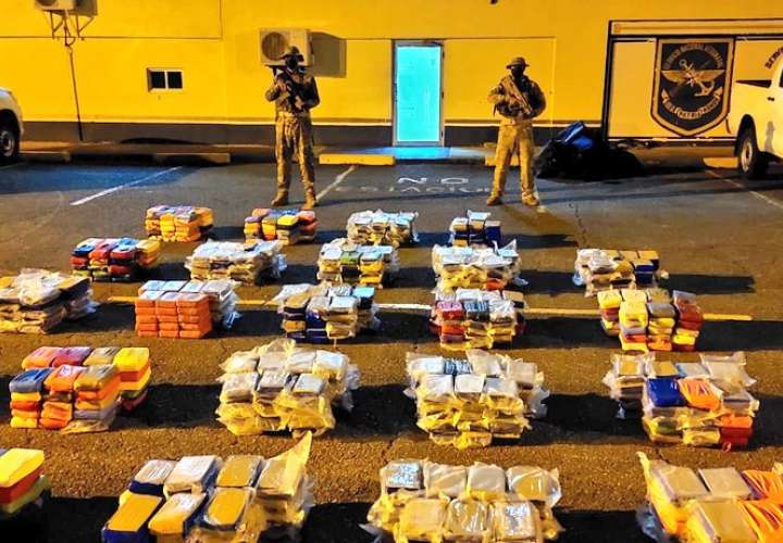 Decomisan 829 paquetes de droga en puerto de Colón