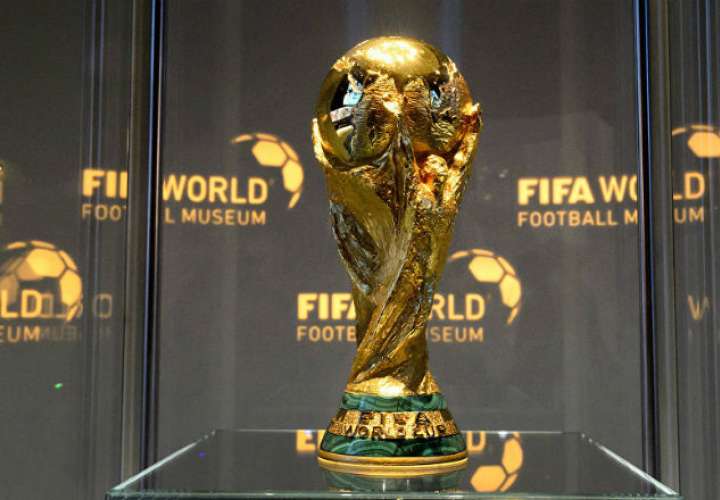 Triple candidatura al Mundial de Fútbol 2030 va viento en popa