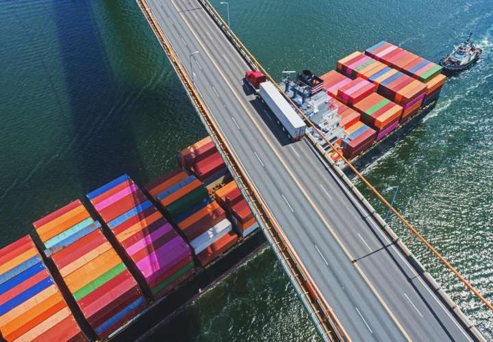 Freight forwarder: el polifacético arquitecto del comercio global