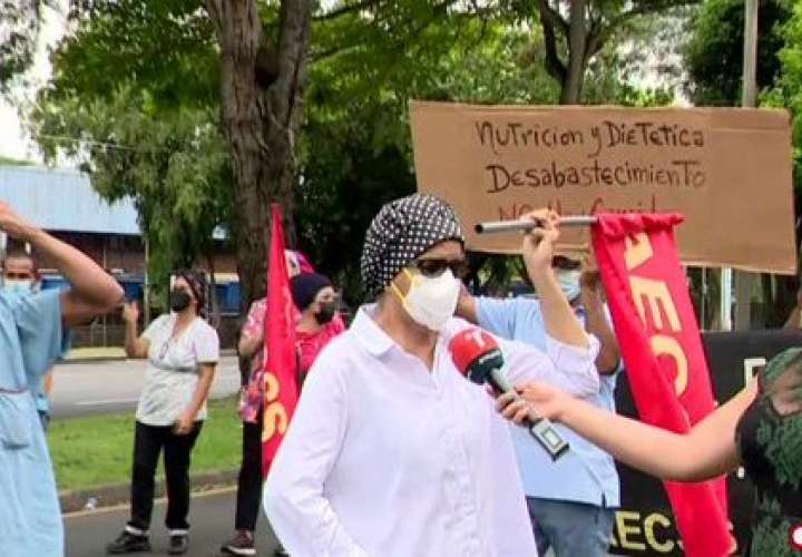 Trabajadores salen a protestar por falso "Diálogo de la CSS"