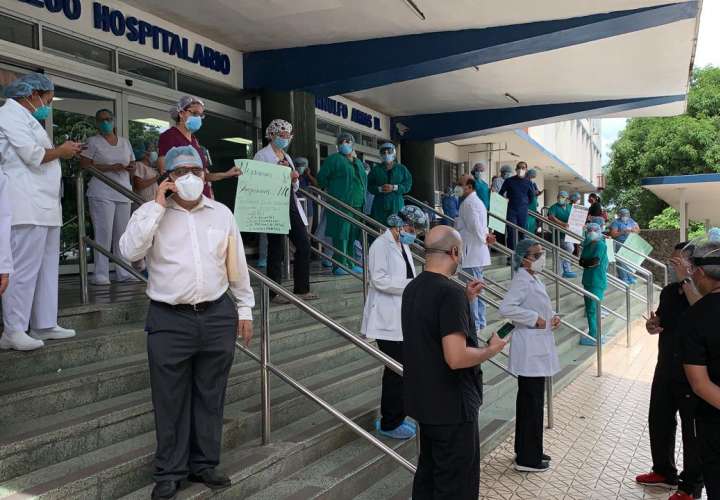 Médicos de la CSS se oponen a traslados de pacientes a otro hospital