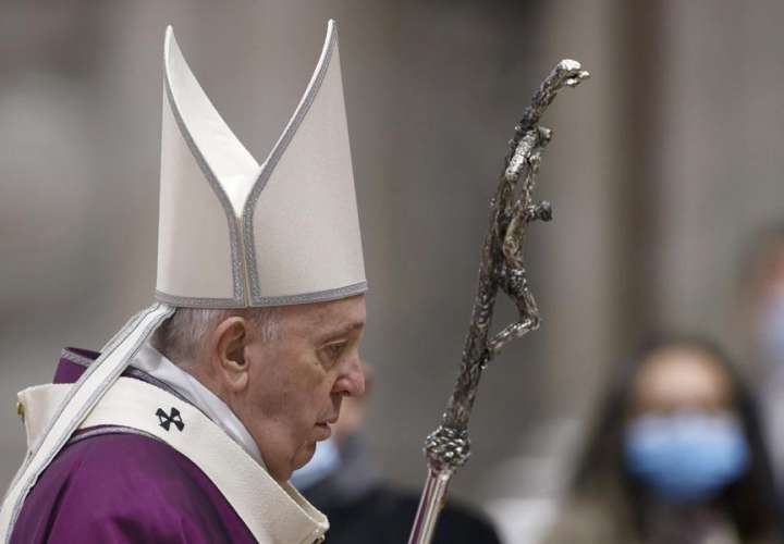  El papa acepta la renuncia del cardenal Sarah, crítico con Francisco