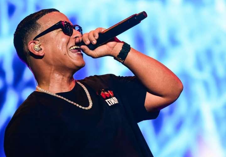 Ponchera en el concierto de Daddy Yankee, él le cantó a todas las 'bebecitas'