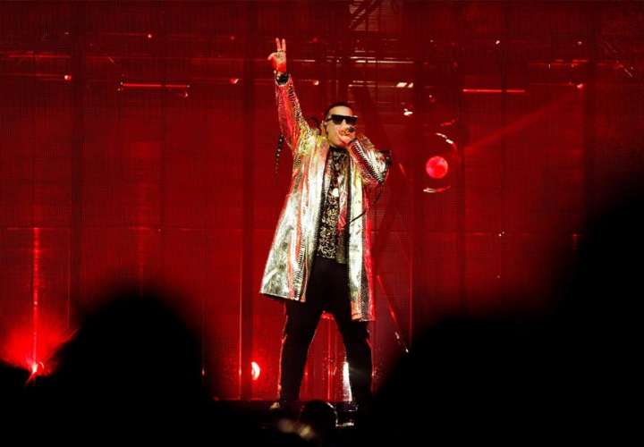 Representante de Daddy Yankee reaparece en redes tras el allanamiento del FBI