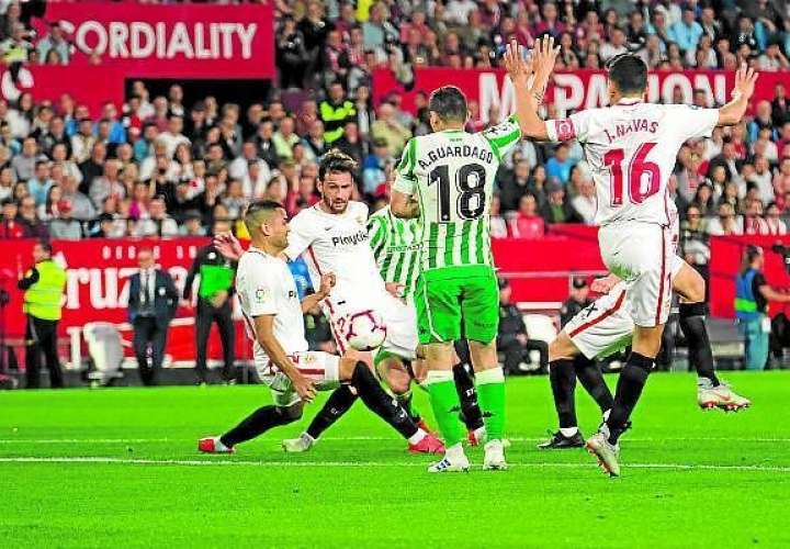 Sevilla- Betis reanudarán Liga Española el 11 de junio