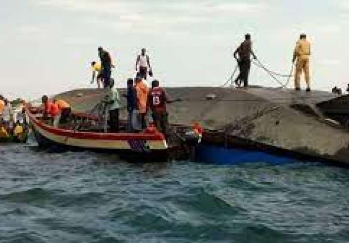  Asciende a 61 el número de muertos por un naufragio en el río Congo