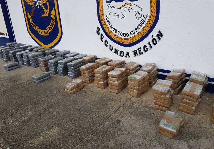 Decomisan 208 paquetes de cocaína en buque, en Colón
