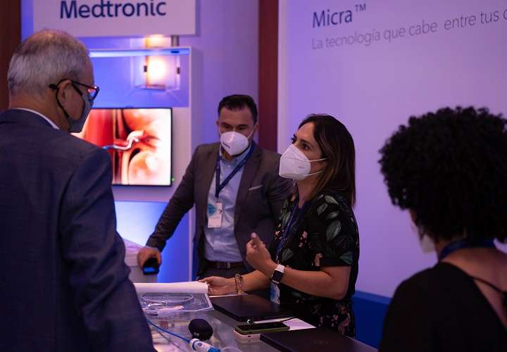 Medtronic reúne a expertos y aborda la tecnología en atención médica