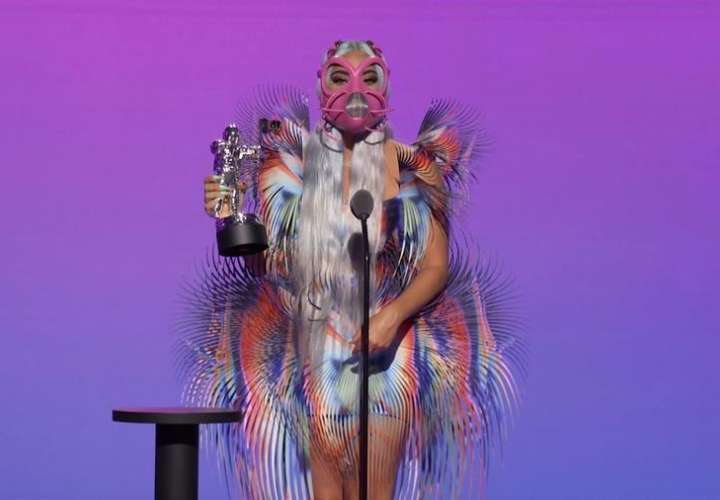Los 5 premios de Lady Gaga y sus originales mascarillas protagonizan los VMA