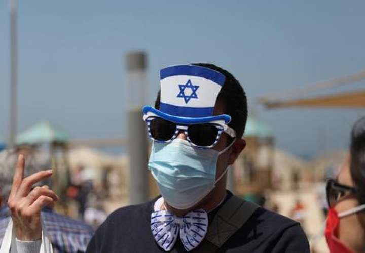 Israel suspende el uso obligatorio de mascarillas al aire libre desde el domingo