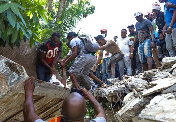  Aumentan a 227 los muertos a causa del terremoto en Haití