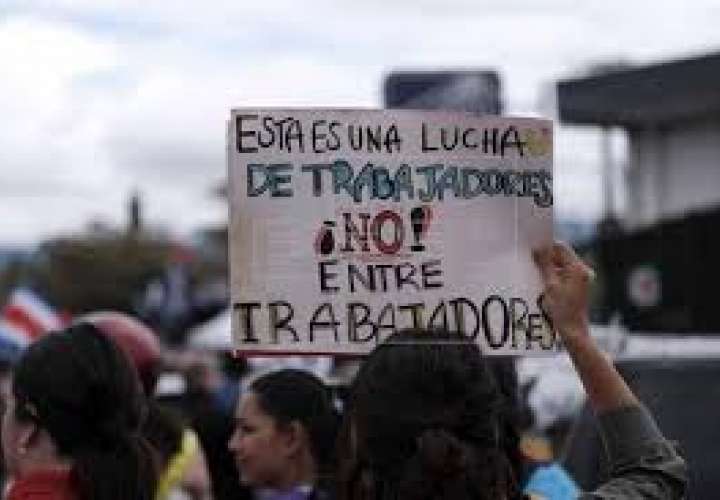 Gobierno y sindicatos reanudarán diálogo, mientras huelga sigue en Costa Rica