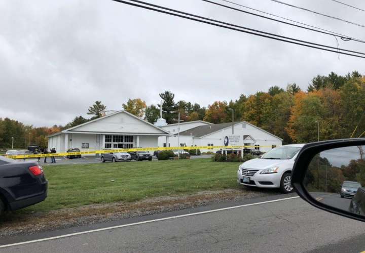 Múltiples heridos tras tiroteo en una iglesia de Nuevo Hampshire 
