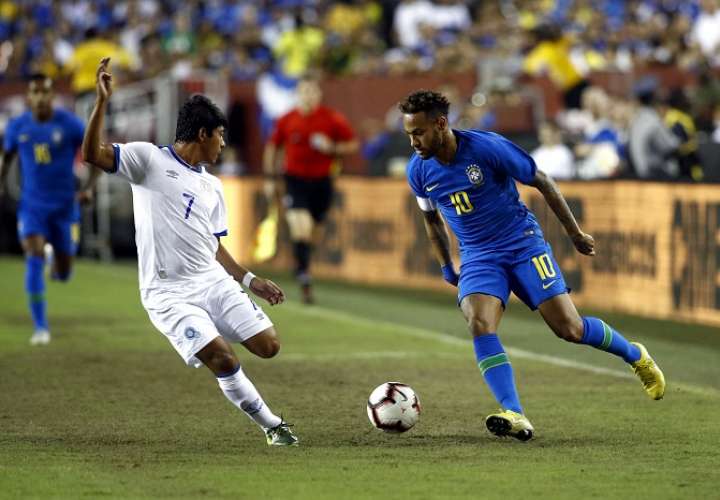 Neymar Jr. jugó la pasada fecha Fifa frente a El Salvador. /EFE