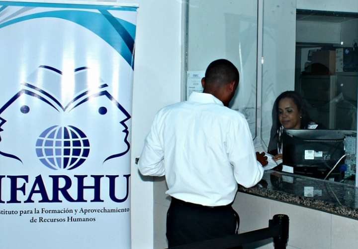 La entrega de documentos se realizará en las sedes regionales del Ifarhu.