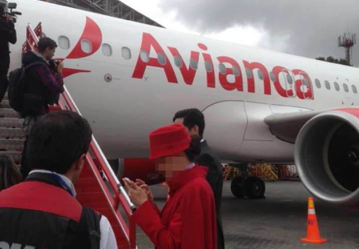 Avión de Avianca aterriza de emergencia en Panamá
