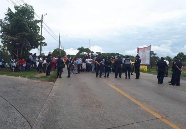 Suspenden clases en escuela El Progreso a la espera de respuesta del Meduca