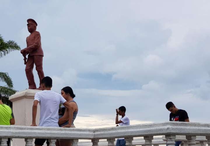 Vandalizan estatua de Tomás Armuelles en Barú