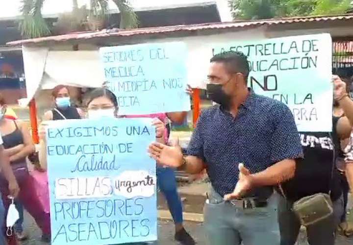 Protestas escolares en Arraiján y Veraguas  [Videos]