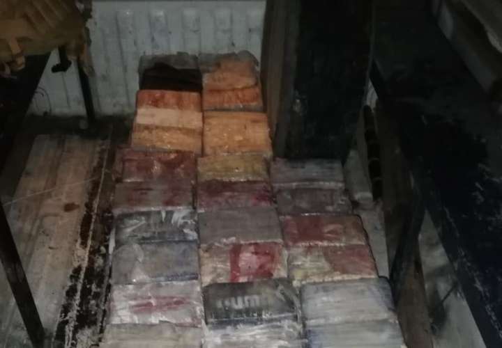 Decomisan 192 paquetes de cocaína en Colón