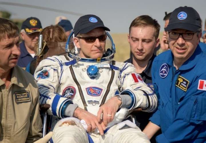 Tres astronautas vuelven a la Tierra, tras estar seis meses en la ISS