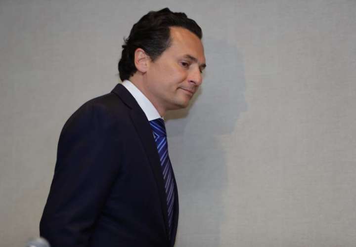 El exdirector de Petróleos Mexicanos (Pemex) Emilio Lozoya a su llegada a una rueda de prensa ofrecida en Ciudad de México. EFEArchivo