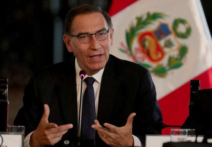 Fiscalía pide impedimento de salida del Perú para el expresidente Martín Vizcarra. EFE